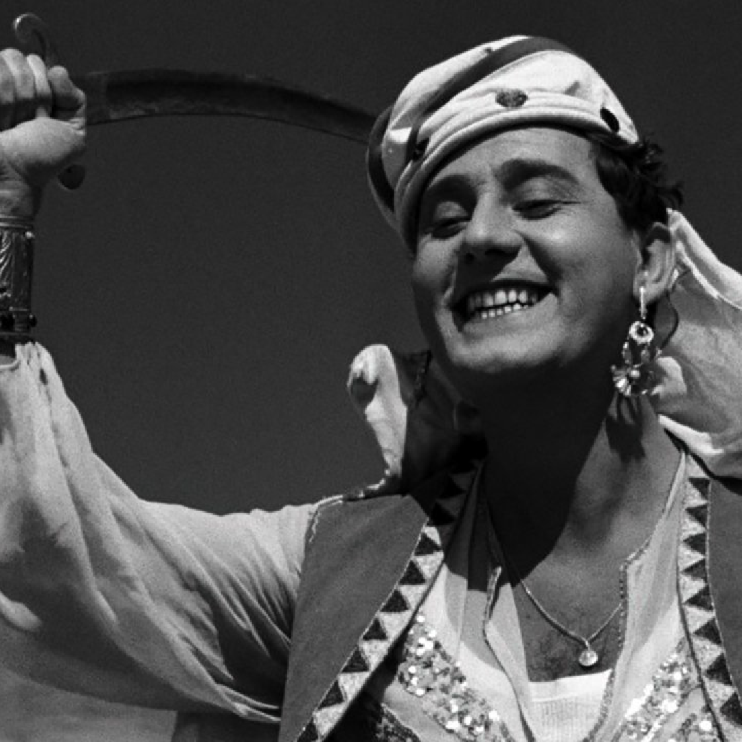 frame del film "Lo sceicco bianco"