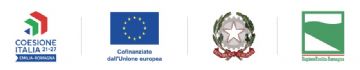 L'immagine riporta i quattro loghi dei soggetti finanziatori: il logo unico nazionale per la politica di coesione 2021-2027, declinato per l’Emilia-Romagna, l’emblema dell’Ue, accompagnato dalla scritta Cofinanziato dall’Unione europea, seguito da quello degli altri enti finanziatori: Repubblica italiana e Regione Emilia-Romagna.