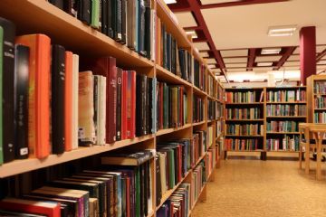 Interno biblioteca