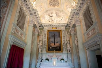 Fotografia altare dell'oratorio di Santa Croce