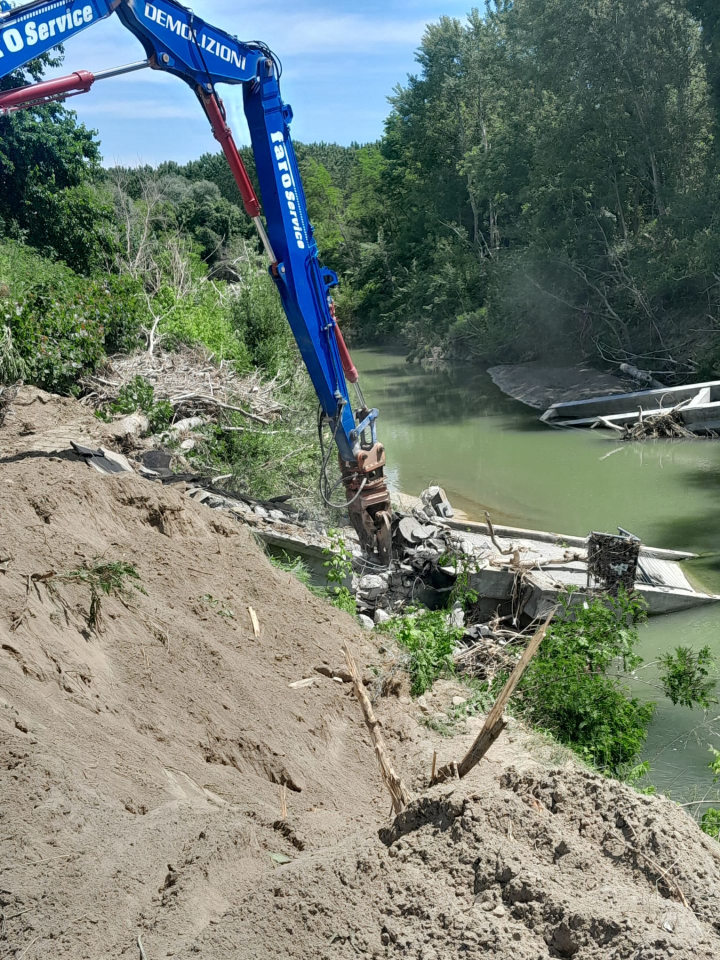 Rimozione macerie Ponte della Pedagna