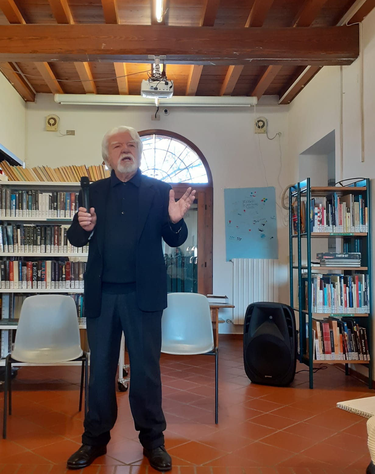 Bruno Sarti nella Biblioteca di Casa Bondi